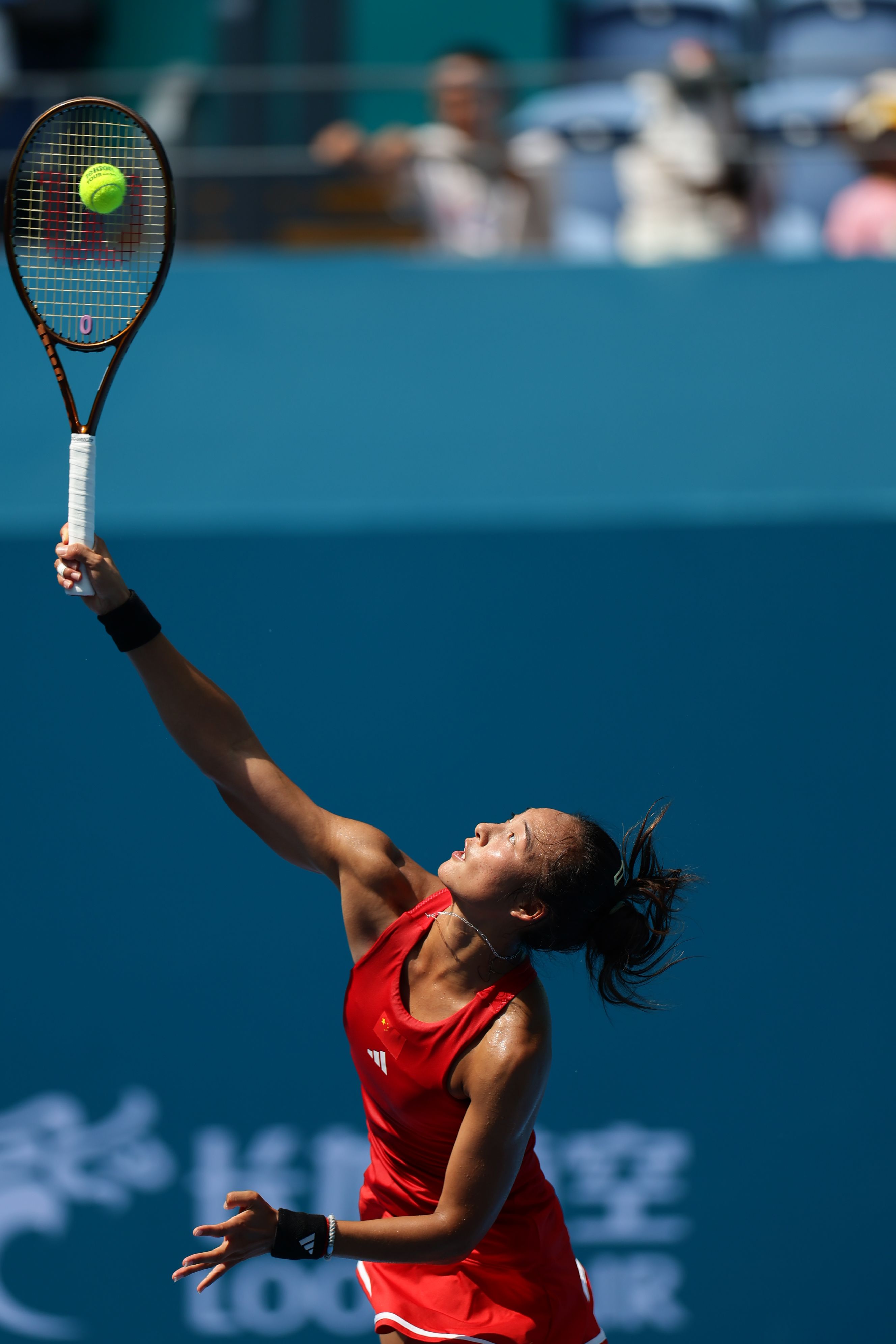 山遗憾地跌 山遗憾地跌